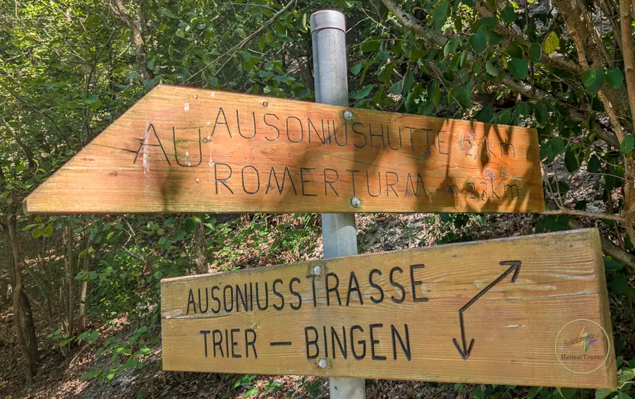 Holzschild Ausoniusstraße Trier–Bingen